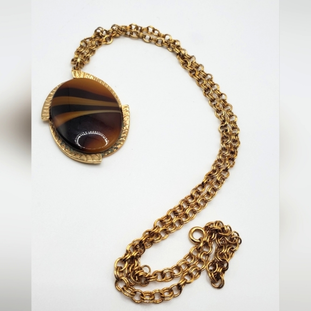 🟥🟩 SARAH COVENTRY Oval Gold Tone Pendant 24 Inch Chain Necklace - Picture 4 of 7